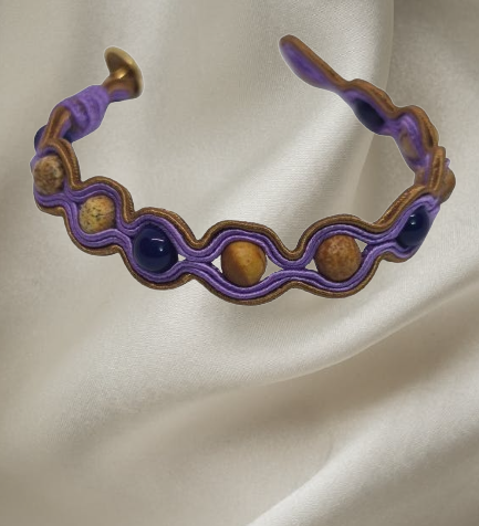 Handmade bracelet with blue banded landscape agate and violet embroidery – Sir Roberts