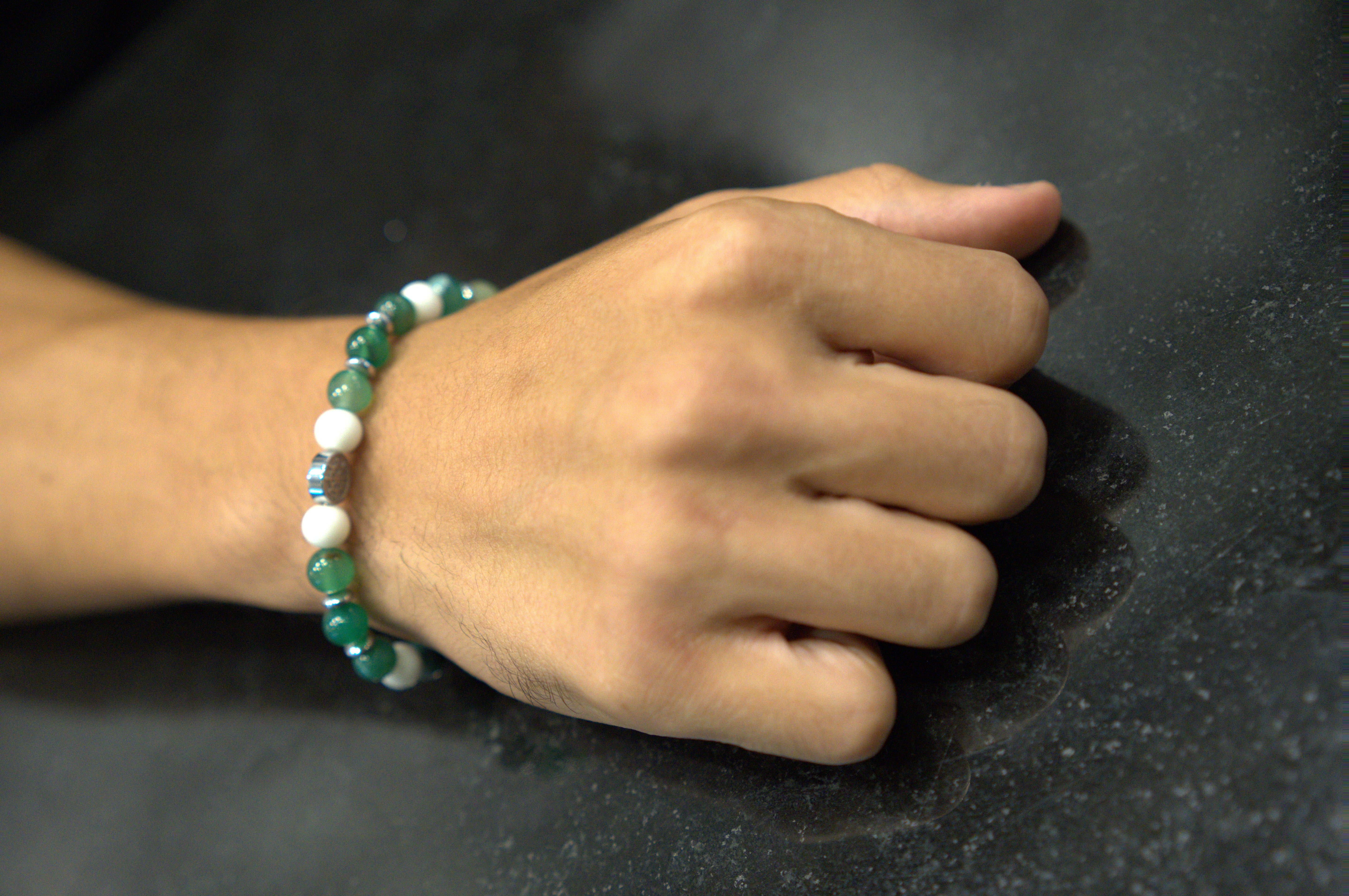 Men’s bracelet with hematite anchor plate, white agate, green agate and hematite cubes – Sir Edwin