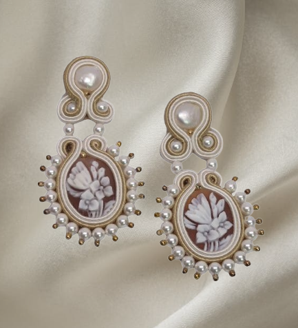 Handmade Italian coral earrings with Mallorca beads and freshwater pearls – Contessa Collection