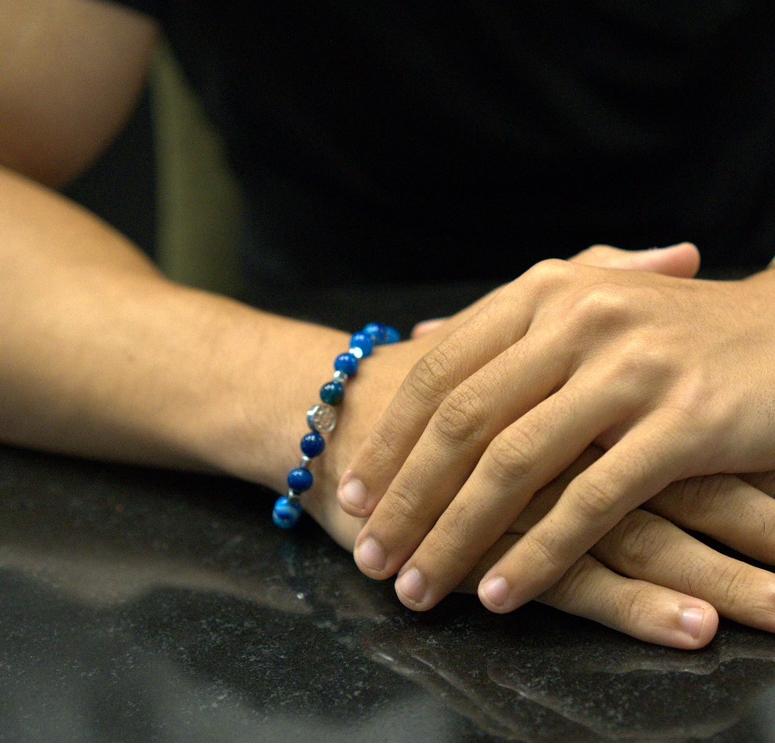 Men’s bracelet with hematite anchor plate, striped blue agate and hematite cubes – Sir Edwin