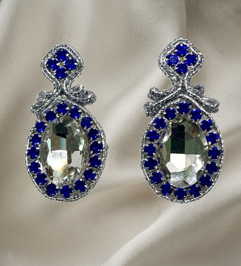 Handmade Italian earrings with sapphire-blue stones and silver-toned embroidery – Star Collection