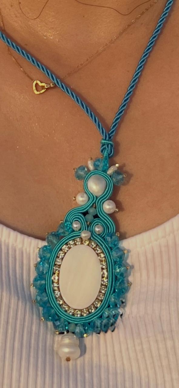 Handmade Italian mother-of-pearl and turquoise necklace with crystal halo – Regina Collection