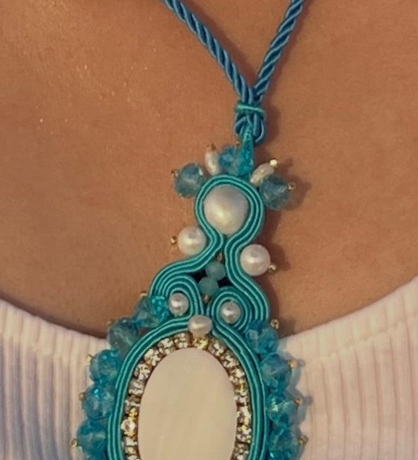 Handmade Italian mother-of-pearl and turquoise necklace with crystal halo – Regina Collection