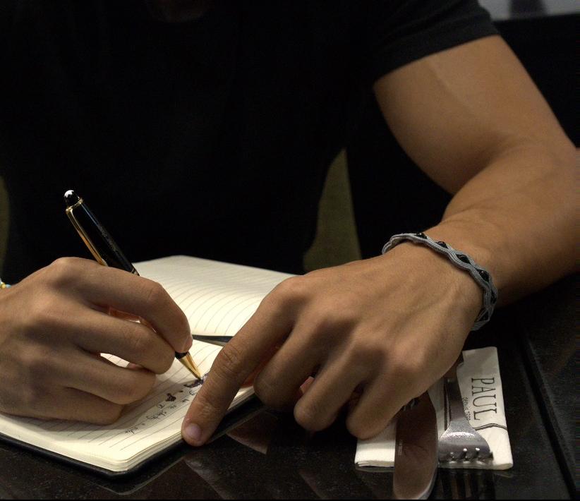 Handmade bracelet with black onyx and dark grey embroidery – Sir Roberts