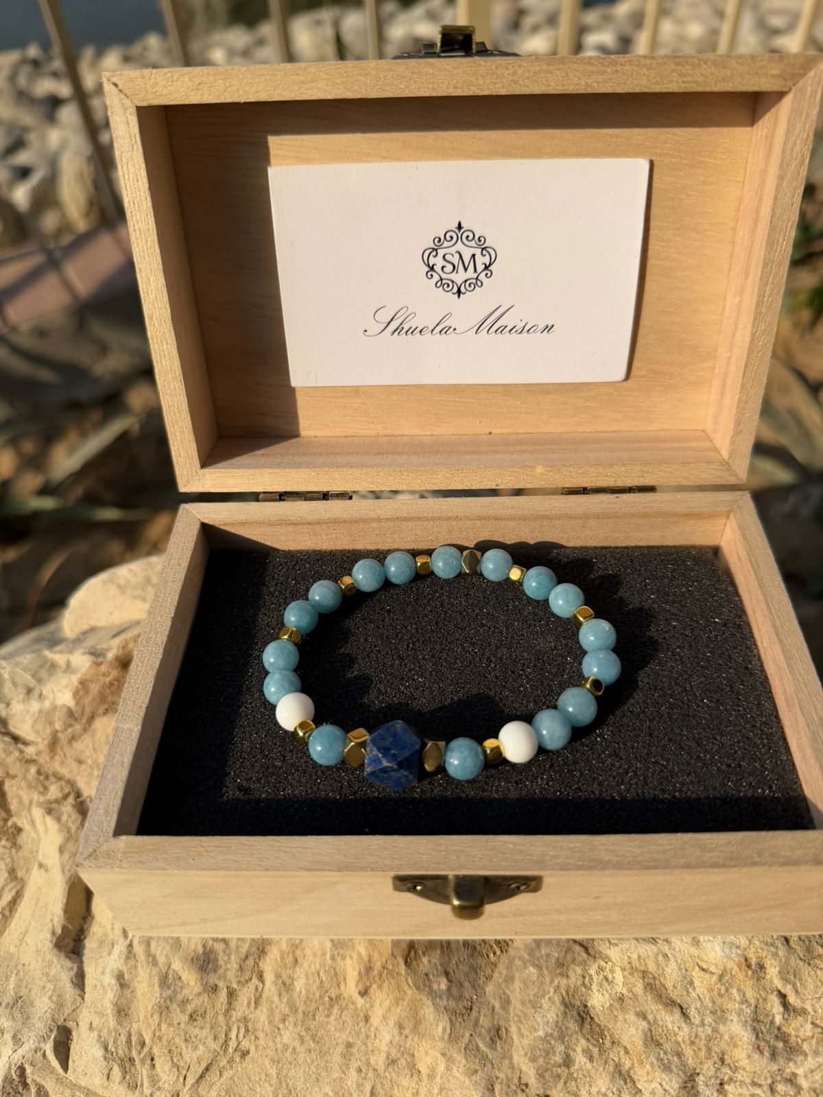 Men’s bracelet with lapis, angelite, white agate and gold-plated hematite – Sir Luxury