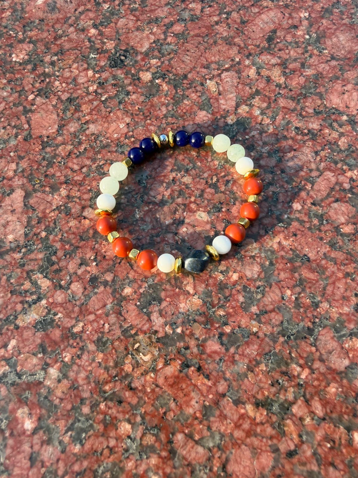 Men’s bracelet with lapis, green agate, turquoise paste, blue sunstones, paesina stone and gold-plated hematite – Sir Luxury