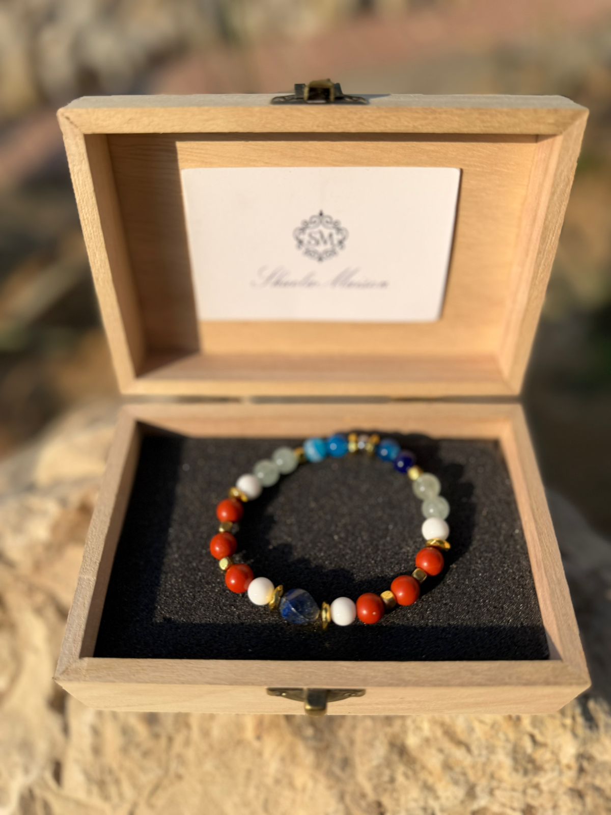 Men’s bracelet with lapis, green agate, turquoise paste, blue sunstones, paesina stone and gold-plated hematite – Sir Luxury