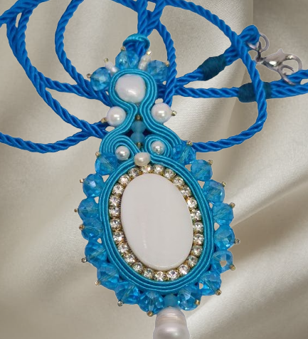 Handmade Italian mother-of-pearl and turquoise necklace with crystal halo – Regina Collection
