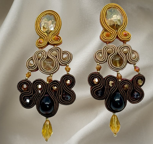 Handmade Italian earrings with golden cabochon and soutache embroidery – Nara Collection