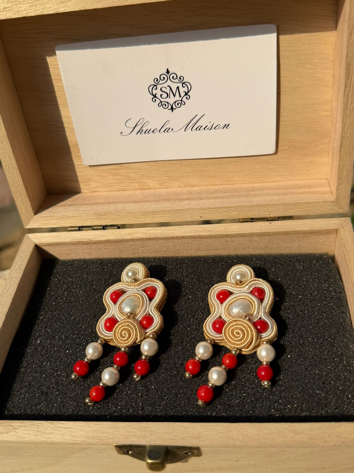 Handmade Italian pearl and coral chandelier earrings – Fleur-Chandelier Collection