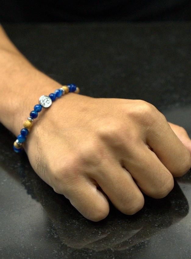 Men’s bracelet with hematite anchor plate, striped blue agate, paesina stone and hematite cubes – Sir Edwin